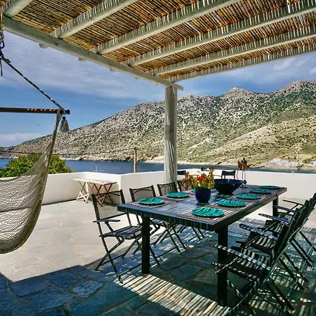 In Kamares, Sifnos * Kamarai