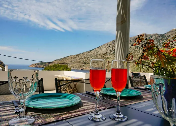 In Kamares, Sifnos كاماراي