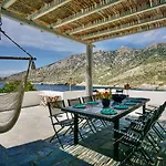 In Kamares, Sifnos * Kamarai
